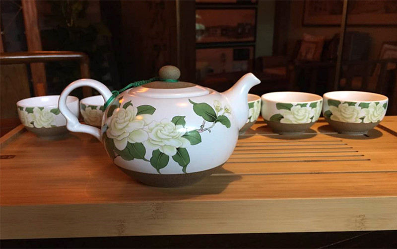 吴裕泰茉莉花开得福壶瓷质套组